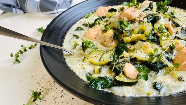 Creamy Salmon, Fennel & Greens