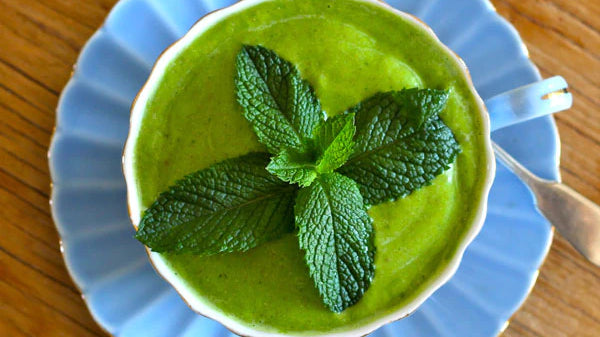 The Creamy Green Smoothie with Apple and Mint