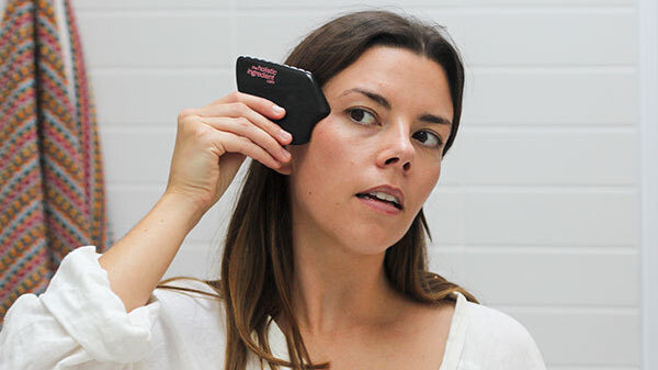 Everything You Need to Know About Gua Sha Facial Massages