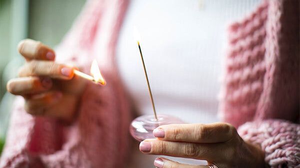 Why Do So Many People Like Sandalwood Scent?