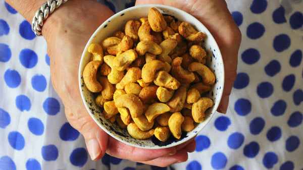 Roasted Turmeric and Chilli Cashews