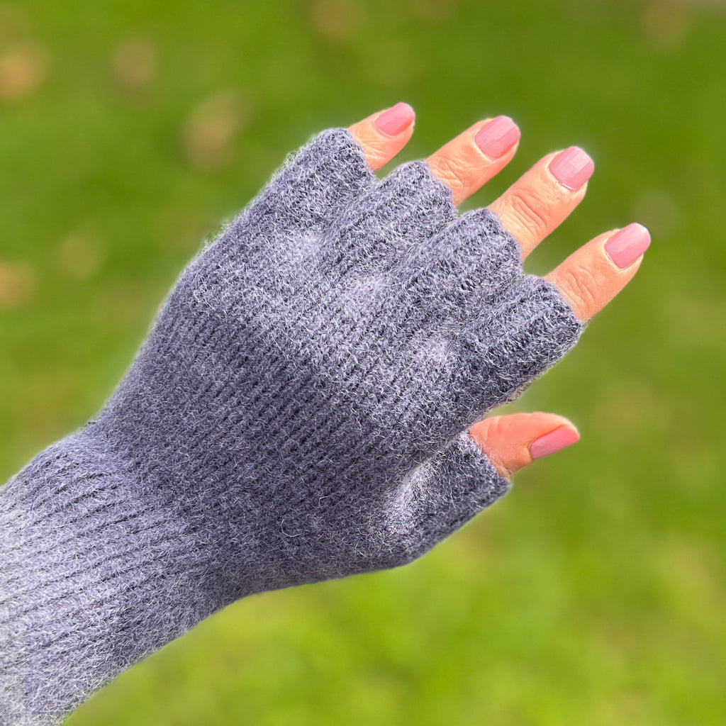 Angora & Lambswool Fingerless Gloves - Lavendar Haze