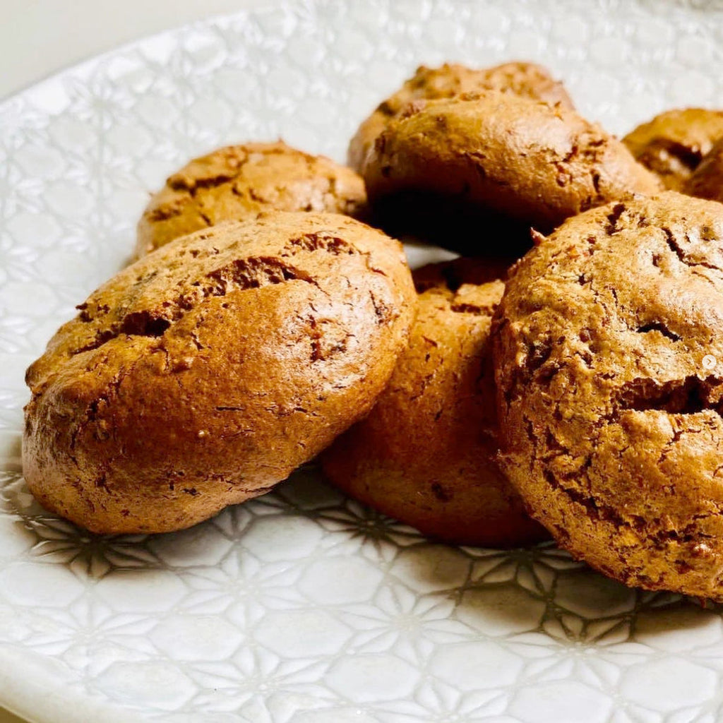 Almond Butter, Cinnamon & Date Cookies