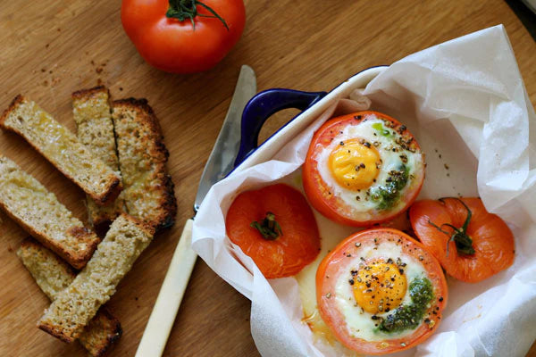 Tomato, Pesto and Goats Cheese Baked Egg