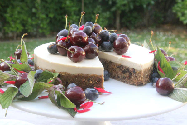 White Chocolate Christmas Cake