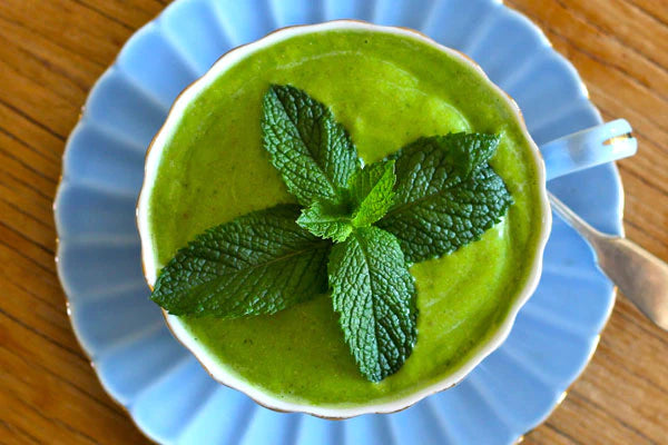 The Creamy Green Smoothie with Apple and Mint
