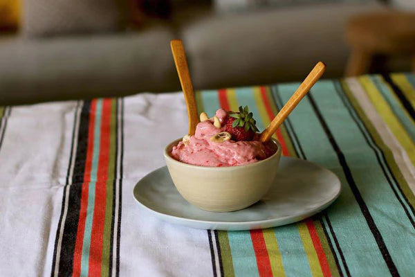 Crunchy Cashew Strawberry 'Ice Cream'