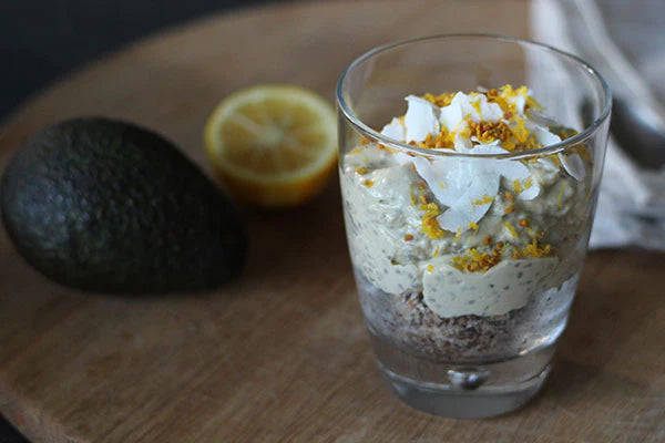 Overnight avocado, coconut and lemon 'cheesecake'