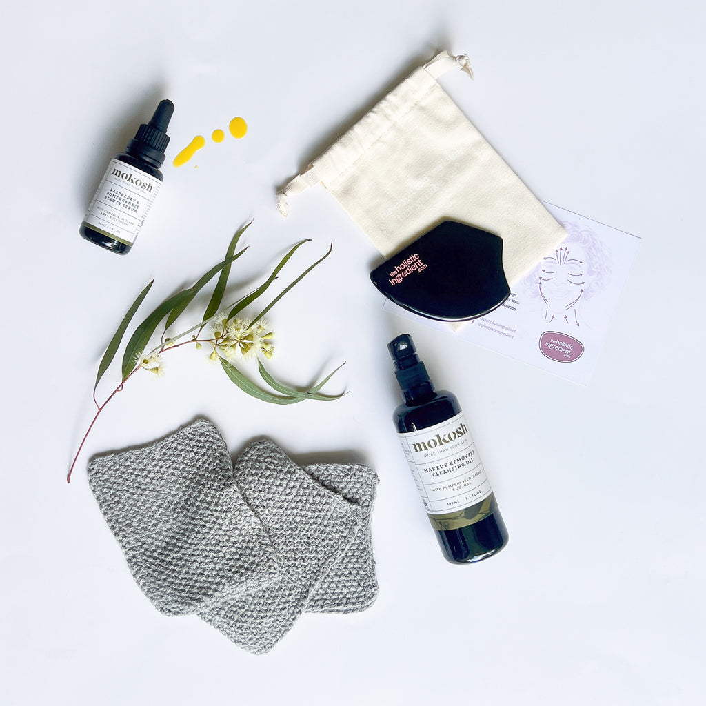 This gift bundle includes: Mokosh Pomegranate & Raspberry Serum Mokosh Make Up Remover & Cleansing Oil The Holistic Ingredient Grey Cotton Make Up Removers The Holistic Ingredient Bian Stone Gua Sha